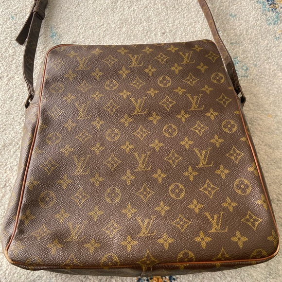 1960s Louis Vuitton Bag - Picture 2 of 10